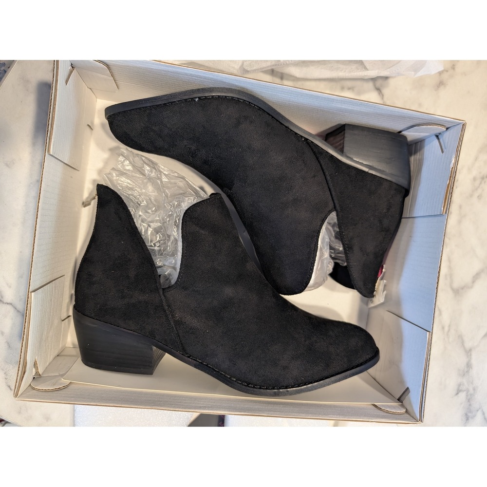 Boutique by Corkys Vanish Booties Women Size 9 Black Good Faux Suede V-Cut Ankle - Picture 4 of 8